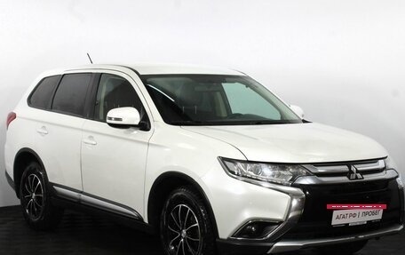Mitsubishi Outlander III рестайлинг 3, 2015 год, 1 500 000 рублей, 4 фотография