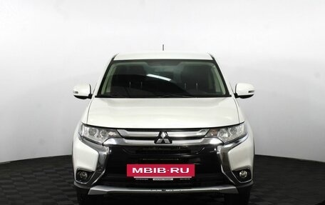 Mitsubishi Outlander III рестайлинг 3, 2015 год, 1 500 000 рублей, 3 фотография