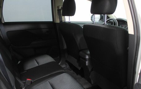 Mitsubishi Outlander III рестайлинг 3, 2015 год, 1 500 000 рублей, 12 фотография