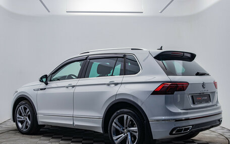 Volkswagen Tiguan II, 2021 год, 4 490 000 рублей, 3 фотография