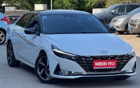 Hyundai Elantra, 2023 год, 1 850 000 рублей, 1 фотография
