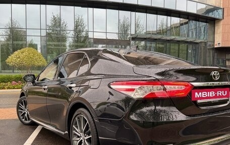 Toyota Camry, 2023 год, 3 390 000 рублей, 8 фотография