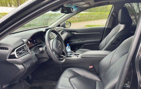 Toyota Camry, 2023 год, 3 390 000 рублей, 13 фотография