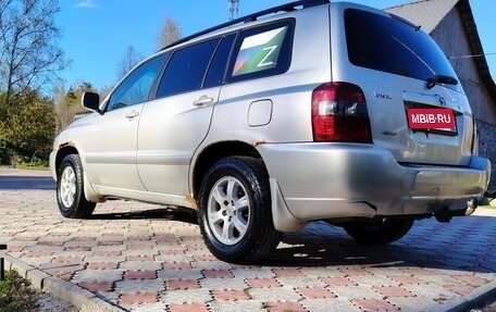 Toyota Highlander III, 2005 год, 800 000 рублей, 5 фотография