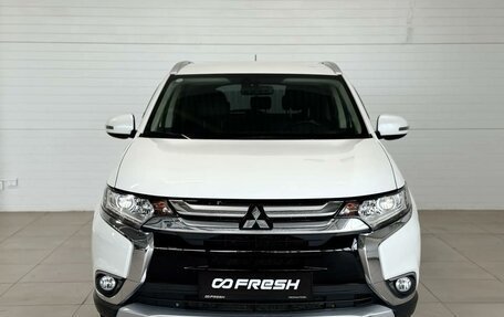 Mitsubishi Outlander III рестайлинг 3, 2015 год, 1 990 000 рублей, 2 фотография
