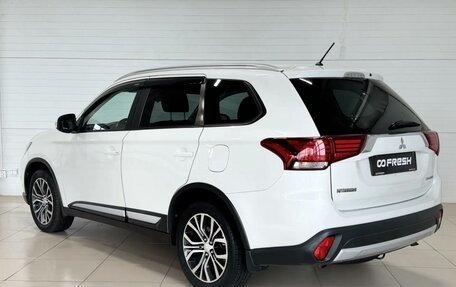 Mitsubishi Outlander III рестайлинг 3, 2015 год, 1 990 000 рублей, 4 фотография