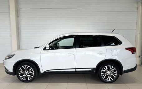 Mitsubishi Outlander III рестайлинг 3, 2015 год, 1 990 000 рублей, 7 фотография