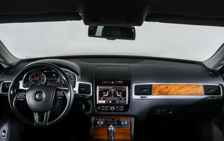 Volkswagen Touareg III, 2010 год, 1 990 000 рублей, 17 фотография