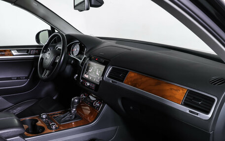 Volkswagen Touareg III, 2010 год, 1 990 000 рублей, 11 фотография