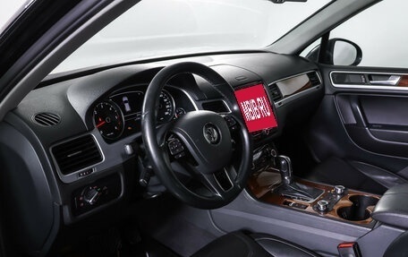 Volkswagen Touareg III, 2010 год, 1 990 000 рублей, 15 фотография