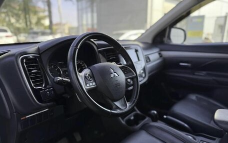 Mitsubishi Outlander III рестайлинг 3, 2013 год, 1 426 000 рублей, 12 фотография
