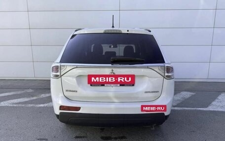 Mitsubishi Outlander III рестайлинг 3, 2013 год, 1 426 000 рублей, 7 фотография