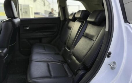 Mitsubishi Outlander III рестайлинг 3, 2013 год, 1 426 000 рублей, 18 фотография