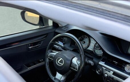 Lexus ES VII, 2017 год, 2 300 000 рублей, 5 фотография