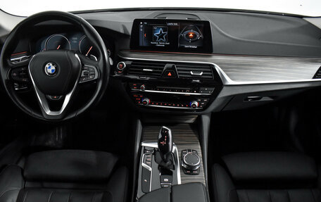 BMW 5 серия, 2018 год, 3 900 000 рублей, 16 фотография