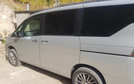 Nissan Serena IV, 2018 год, 2 100 000 рублей, 13 фотография
