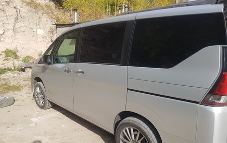 Nissan Serena IV, 2018 год, 2 100 000 рублей, 14 фотография