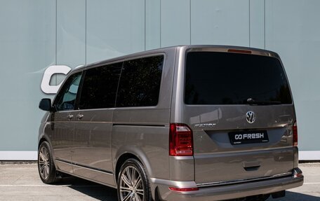 Volkswagen Multivan T6 рестайлинг, 2018 год, 4 399 000 рублей, 2 фотография