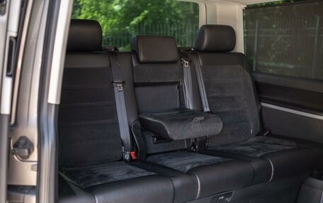 Volkswagen Multivan T6 рестайлинг, 2018 год, 4 399 000 рублей, 10 фотография