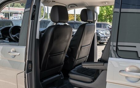 Volkswagen Multivan T6 рестайлинг, 2018 год, 4 399 000 рублей, 14 фотография
