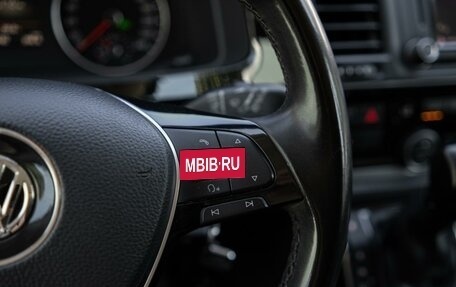 Volkswagen Multivan T6 рестайлинг, 2018 год, 4 399 000 рублей, 21 фотография