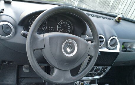 Renault Logan I, 2013 год, 400 000 рублей, 5 фотография