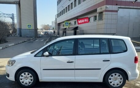 Volkswagen Touran III, 2010 год, 760 000 рублей, 3 фотография