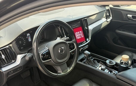 Volvo V60 Cross Country II, 2019 год, 3 850 000 рублей, 11 фотография