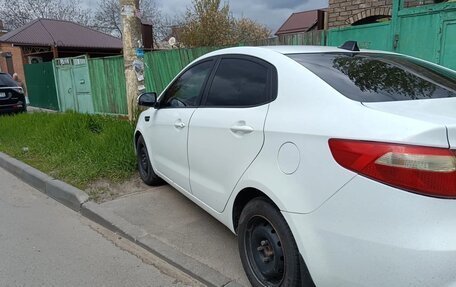 KIA Rio III рестайлинг, 2013 год, 800 000 рублей, 4 фотография