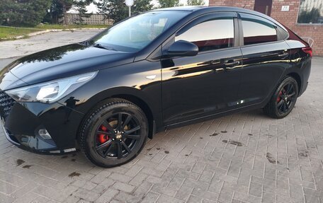 Hyundai Solaris II рестайлинг, 2020 год, 1 350 000 рублей, 2 фотография