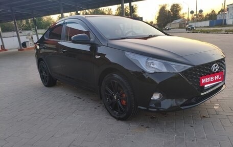 Hyundai Solaris II рестайлинг, 2020 год, 1 350 000 рублей, 4 фотография