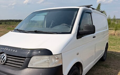 Volkswagen Transporter T5 рестайлинг, 2006 год, 780 000 рублей, 2 фотография