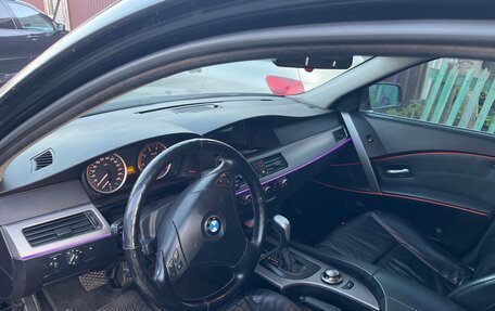 BMW 5 серия, 2004 год, 850 000 рублей, 12 фотография