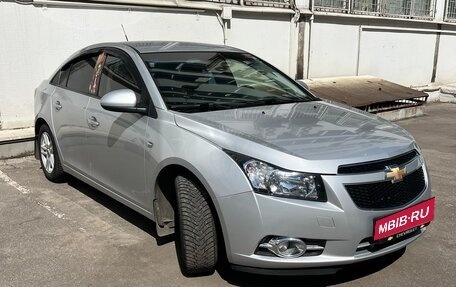 Chevrolet Cruze II, 2009 год, 1 000 050 рублей, 2 фотография
