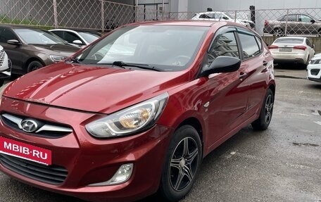 Hyundai Solaris II рестайлинг, 2012 год, 770 000 рублей, 10 фотография