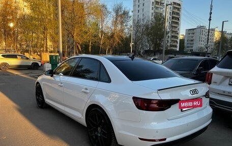 Audi A4, 2018 год, 2 500 000 рублей, 4 фотография