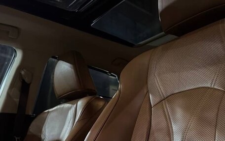 Lexus RX IV рестайлинг, 2017 год, 4 200 000 рублей, 3 фотография