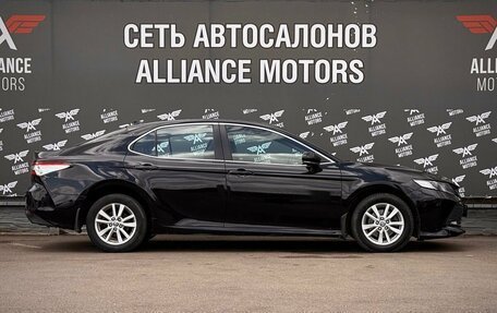 Toyota Camry, 2021 год, 2 065 000 рублей, 9 фотография