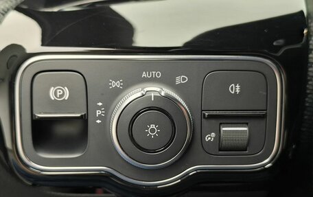 Mercedes-Benz A-Класс, 2018 год, 2 524 000 рублей, 20 фотография
