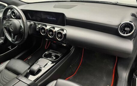 Mercedes-Benz A-Класс, 2018 год, 2 524 000 рублей, 21 фотография