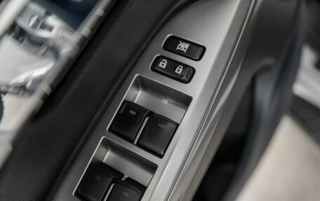 Toyota Land Cruiser 200, 2012 год, 3 900 000 рублей, 21 фотография