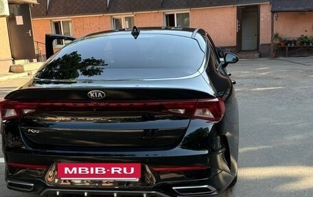 KIA K5, 2021 год, 2 300 000 рублей, 2 фотография