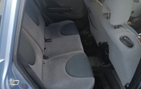 Honda Fit III, 2001 год, 400 000 рублей, 6 фотография