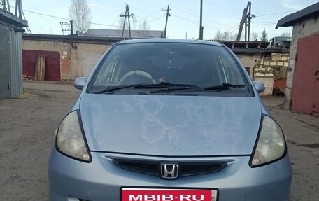 Honda Fit III, 2001 год, 400 000 рублей, 1 фотография