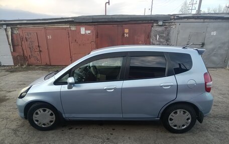 Honda Fit III, 2001 год, 400 000 рублей, 3 фотография