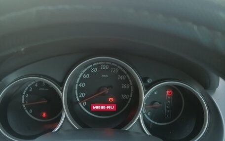 Honda Fit III, 2001 год, 400 000 рублей, 8 фотография
