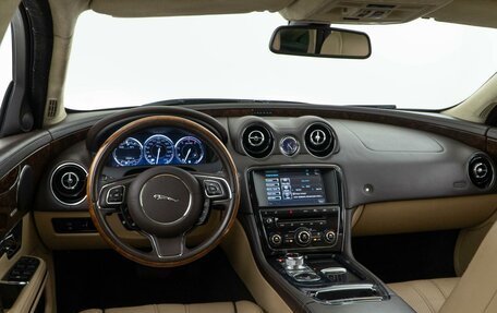 Jaguar XJ IV (X351), 2010 год, 2 077 077 рублей, 6 фотография