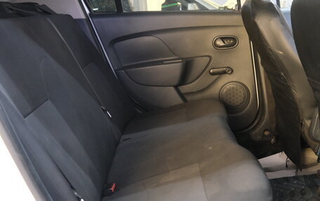 Renault Logan II, 2016 год, 479 000 рублей, 18 фотография