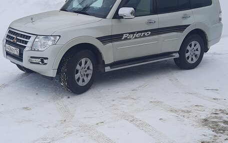 Mitsubishi Pajero IV, 2021 год, 4 550 000 рублей, 2 фотография