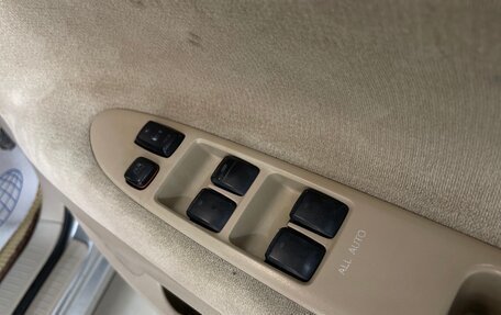 Toyota Ipsum II, 2002 год, 789 000 рублей, 11 фотография